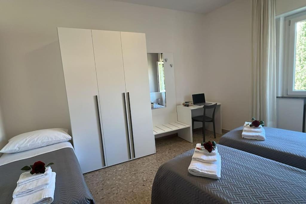 Gallery Apartment Near Chianti Poggibonsi Esterno foto